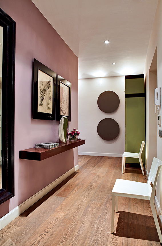 インテリアの配色テクニック / 補色色相配色 / FARROW&BALL No.246 Cinder Rose_No.2009 Dimity_No.251 Churlish Green