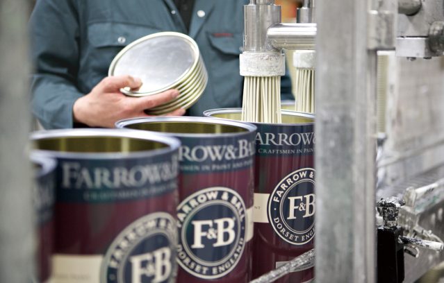 英国ドーセットの工場で、職人が作り上げる最高の塗料と壁紙 / 輸入塗料のFarrow&Ball