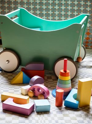 世界の塗料業界の中でもトップクラス！『違い』はFarrow&Ballの環境への取り組みでも / 英国では子供の玩具の撮ろうとしても使用できるほど安全性が高い