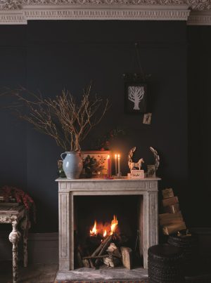 大人っぽい雰囲気が素敵なダークカラー FARROW&BALL No.30 Hague Blue