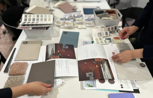 インテリアの配色 / オリジナルの配色が作れるワークショップを開催しているFarrow&Ball 銀座サロン