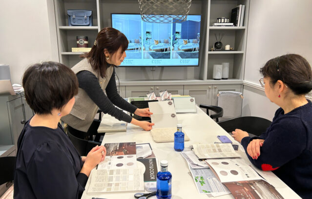 インテリアの配色 / オリジナルの配色が作れるワークショップを開催しているFarrow&Ball 銀座サロン