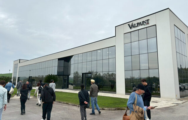 意匠性の高い水性塗料VALPAINTのイタリア本社