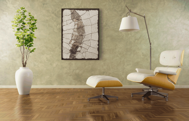 「素材」になれる特殊塗装 VALPAINT Sabulador_Lux。ランダムな煌めきを作る砂目のテクスチャー。写真は、シャンパンゴールドのような上品な色合いのサブラドール Luxで塗った壁面。